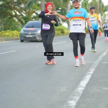 Runner Photo 7743825