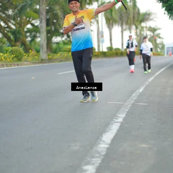 Runner Photo 7743835