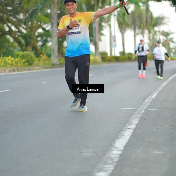 Runner Photo 7743837