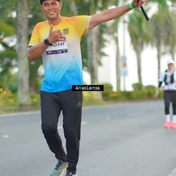 Runner Photo 7743840
