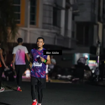 Runner Photo 7743853