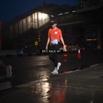 Runner Photo 7743864