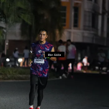 Runner Photo 7743875