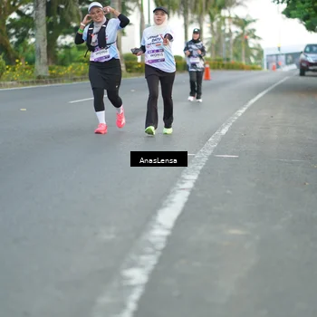 Runner Photo 7743887