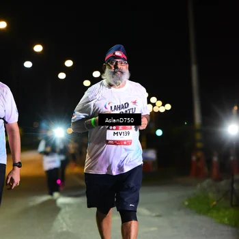 Runner Photo 7743895