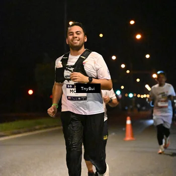 Runner Photo 7743896