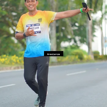 Runner Photo 7743898