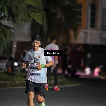 Runner Photo 7743904