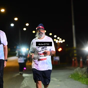 Runner Photo 7743908