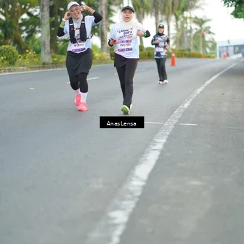 Runner Photo 7743909