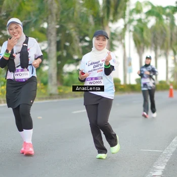Runner Photo 7743918