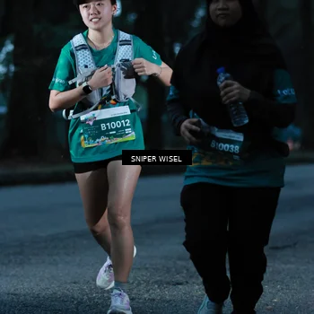 Runner Photo 7743923
