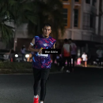 Runner Photo 7743924