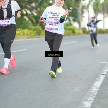 Runner Photo 7743950