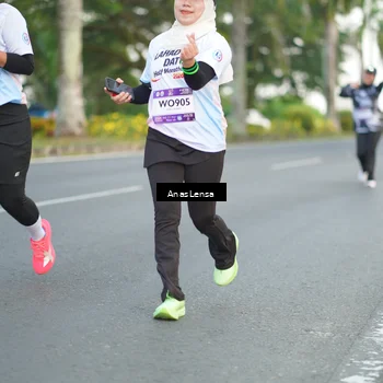Runner Photo 7743952