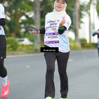 Runner Photo 7743954
