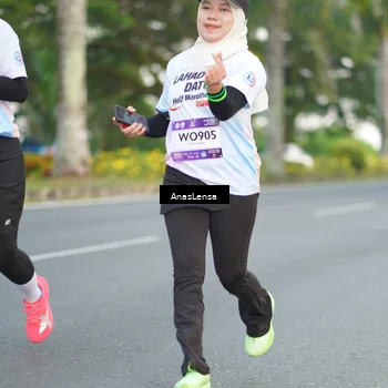 Runner Photo 7743956