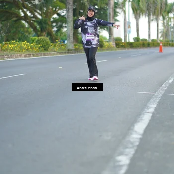 Runner Photo 7743964