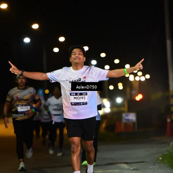 Runner Photo 7743966