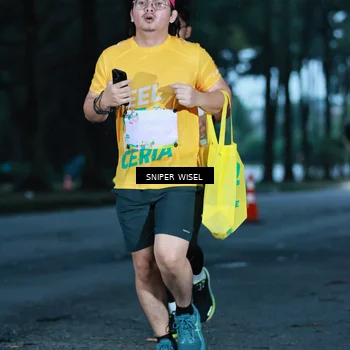 Runner Photo 7743987