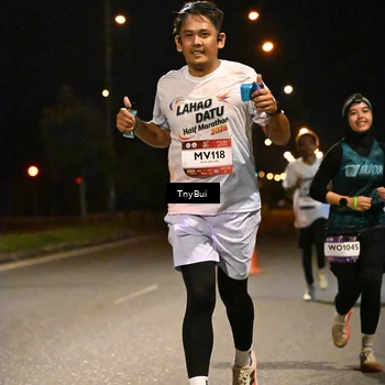 Runner Photo 7743988