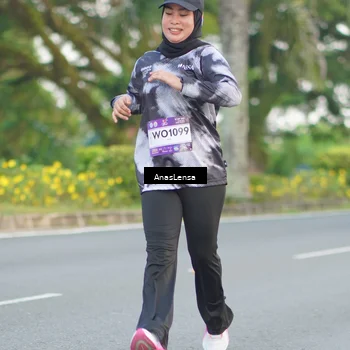 Runner Photo 7744003