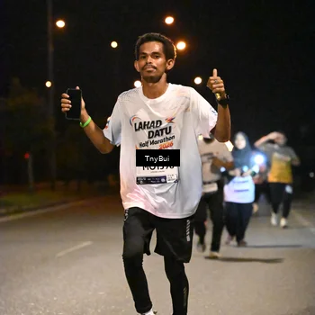 Runner Photo 7744022