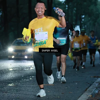 Runner Photo 7744023
