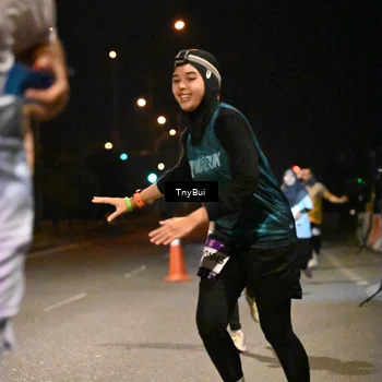 Runner Photo 7744024