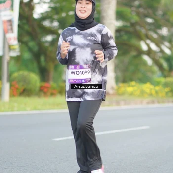 Runner Photo 7744055