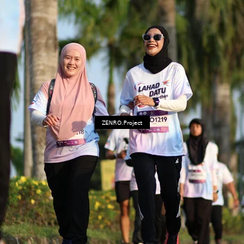 Runner Photo 7744060