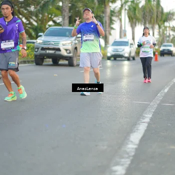 Runner Photo 7744064