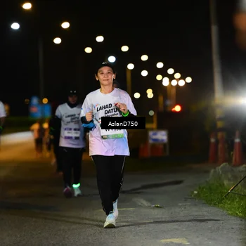 Runner Photo 7744071