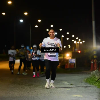 Runner Photo 7744075