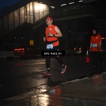 Runner Photo 7744091