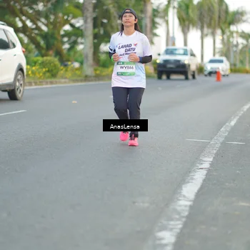 Runner Photo 7744097