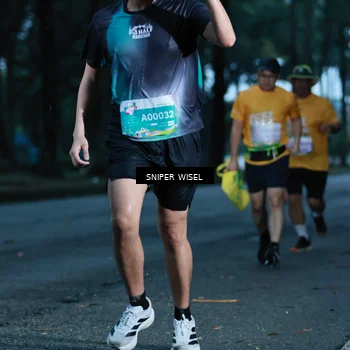 Runner Photo 7744102