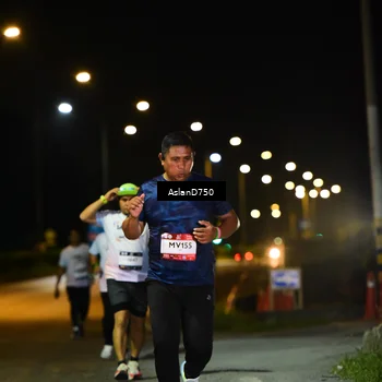 Runner Photo 7744135