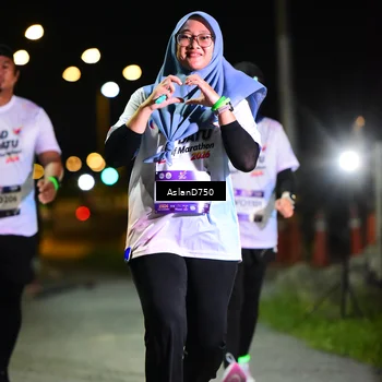 Runner Photo 7744141