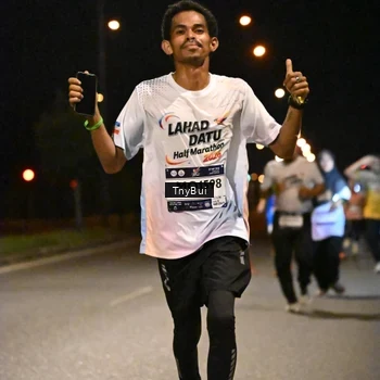 Runner Photo 7744152