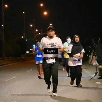 Runner Photo 7744182