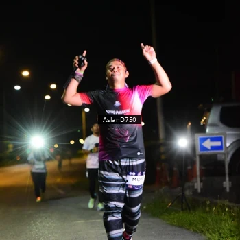 Runner Photo 7744189