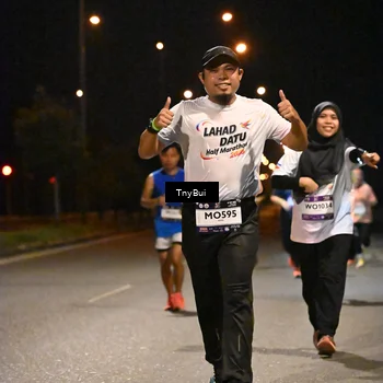 Runner Photo 7744209