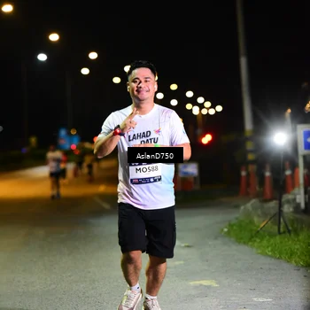 Runner Photo 7744228