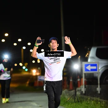 Runner Photo 7744230