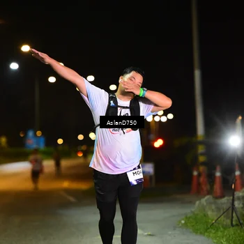 Runner Photo 7744266