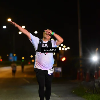 Runner Photo 7744272