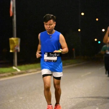 Runner Photo 7744285