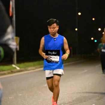 Runner Photo 7744292