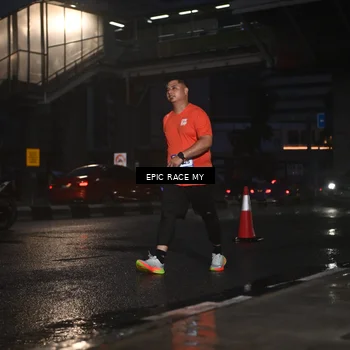 Runner Photo 7744295